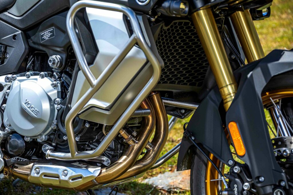 Nos subimos a la nueva moto trail Voge 2024 de fabricación china que tanta expectación ha creado 16 Voge 900DSX 2024