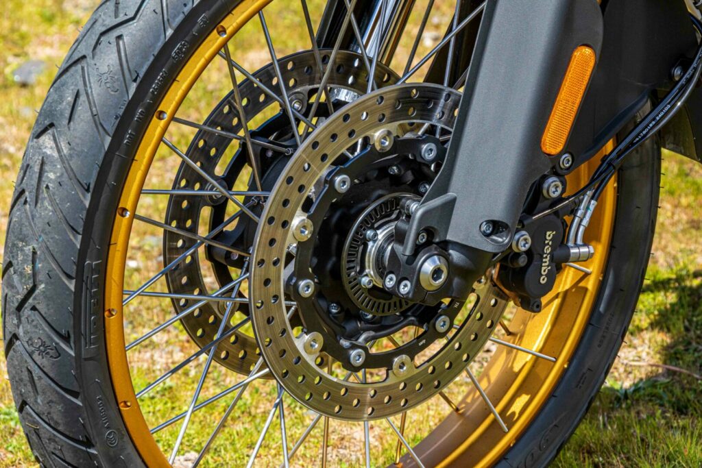 Nos subimos a la nueva moto trail Voge 2024 de fabricación china que tanta expectación ha creado 13 Voge 900DSX 2024