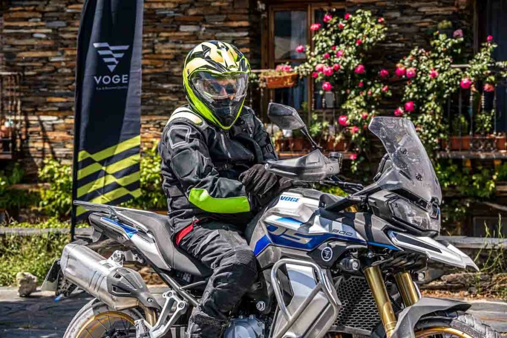 Nos subimos a la nueva moto trail Voge 2024 de fabricación china que tanta expectación ha creado 12 Voge 900DSX 2024