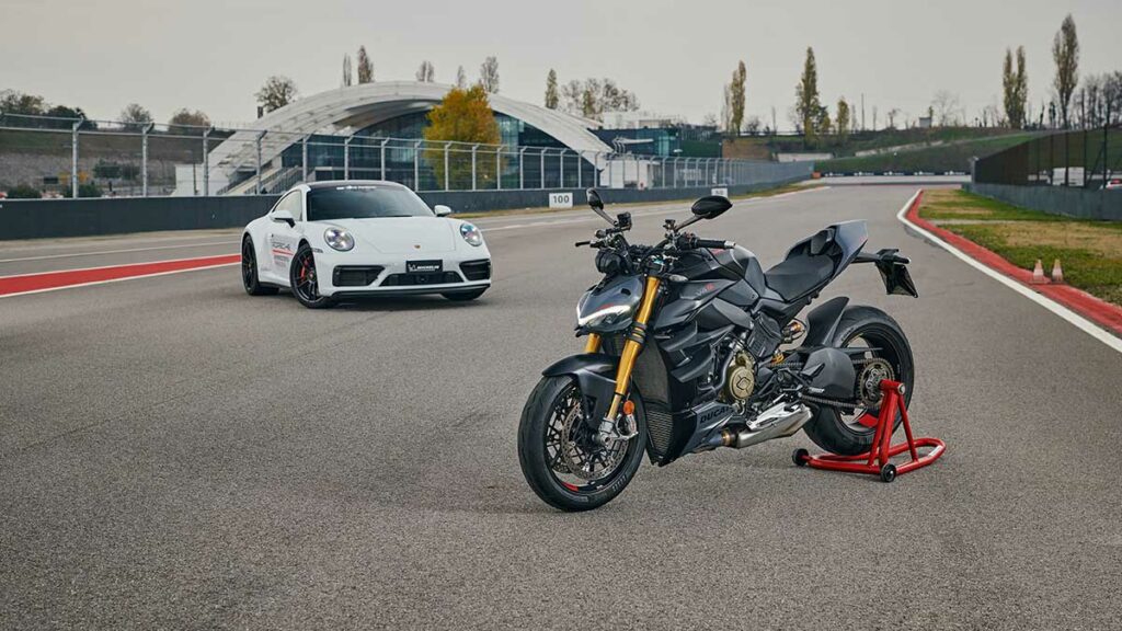 Ducati y Porsche se juntan en un evento para entusiastas de las dos y las cuatro ruedas 11 Ducati Porsche Experience