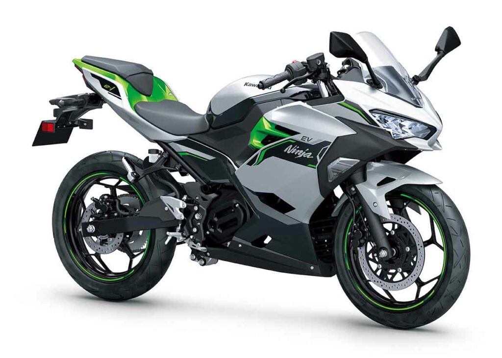 La oferta de Kawasaki para sus motos eléctricas dobla la ayuda ofrecida por el Plan Moves 9 Kawasaki Ninja e-1