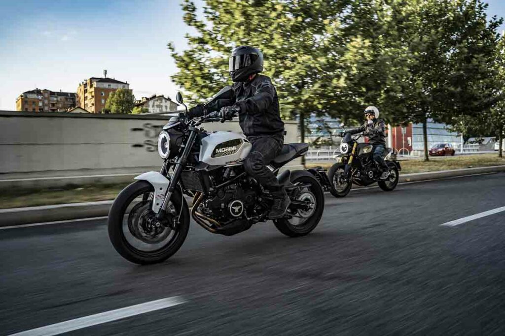 Moto Morini Seiemmezzo, gama