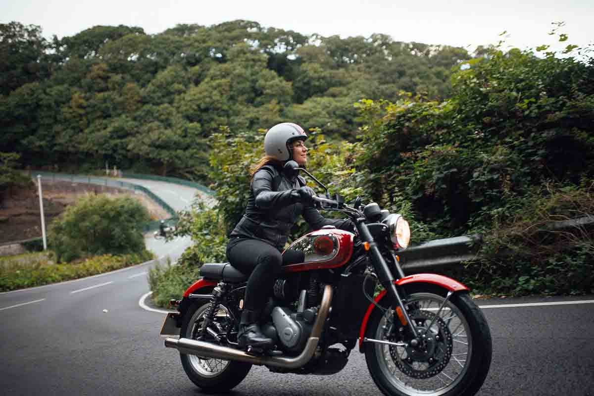 Recordando los orígenes del motociclismo con la BSA Gold Star 650
