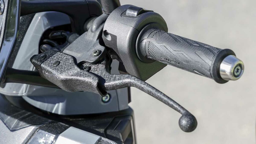 El Ariic Gemma es un scooter simpático, muy equipado y a buen precio 19 Prueba Ariic Gemma