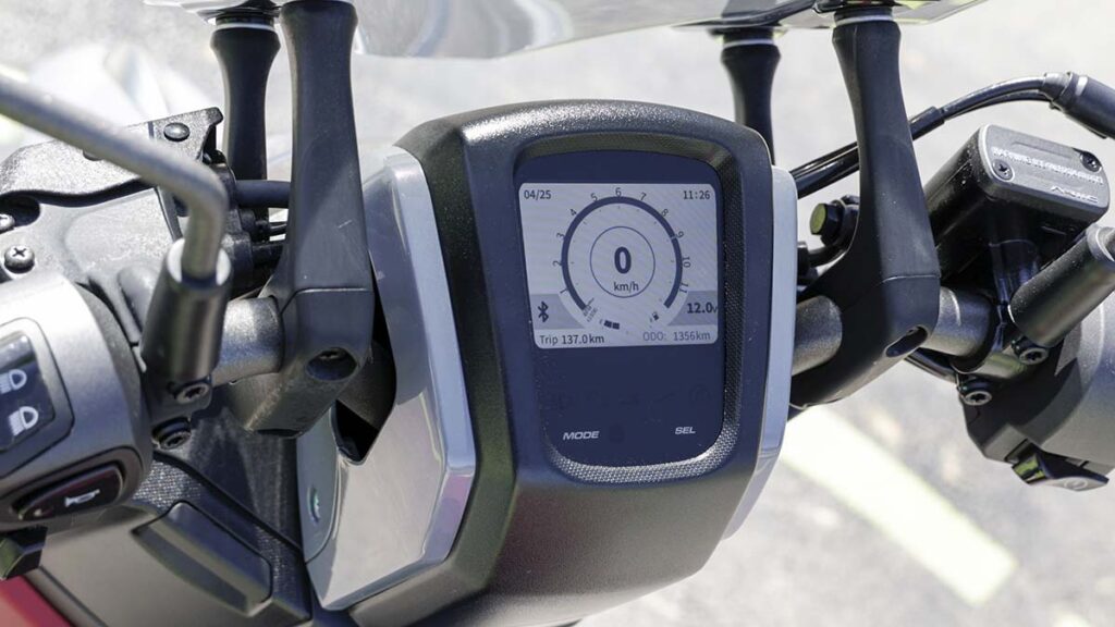 El Ariic Gemma es un scooter simpático, muy equipado y a buen precio 15 Prueba Ariic Gemma
