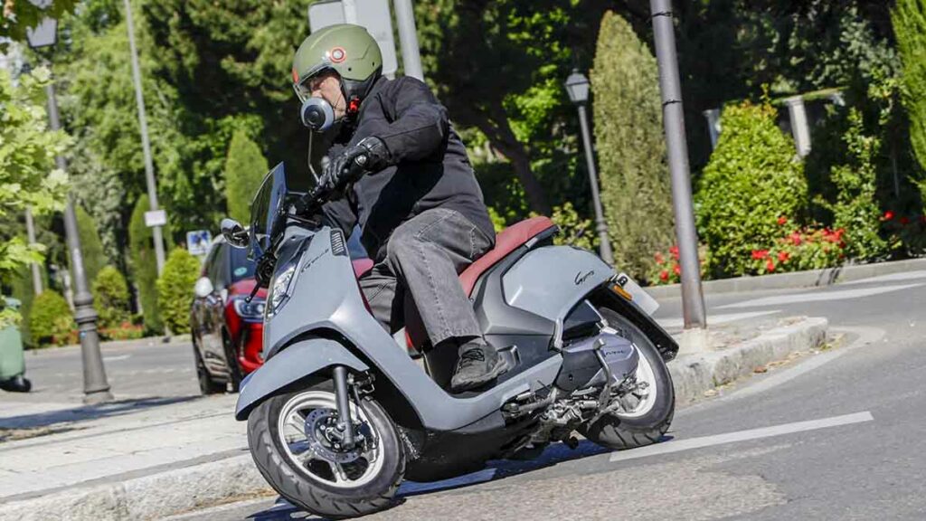 El Ariic Gemma es un scooter simpático, muy equipado y a buen precio 21 Prueba Ariic Gemma