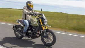 Fotos de la prueba de la Moto Morini Seiemmezzo SCR