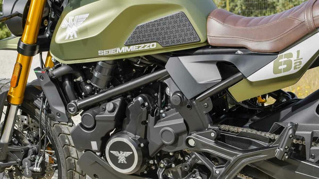 La Moto Morini Seiemmezzo SCR es una moto scrambler de mecánica conocida que convence 13 Moto Morini Seiemmezzo SCR