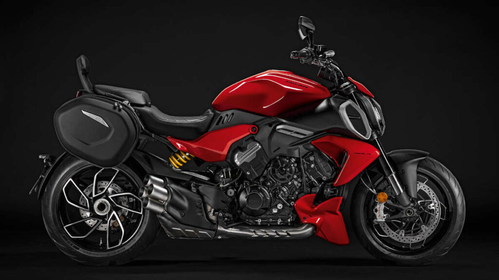 ¿Pensado en tu próximo viaje con tu Ducati? Hazlo con estos accesorios originales 11 Accesorios Ducati para viajar