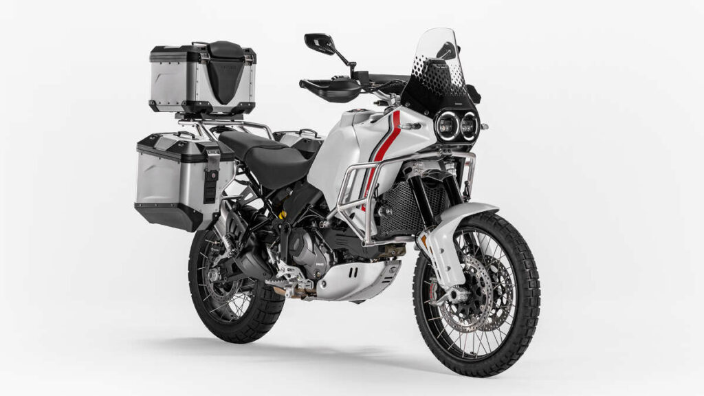 ¿Pensado en tu próximo viaje con tu Ducati? Hazlo con estos accesorios originales 12 Accesorios Ducati para viajar