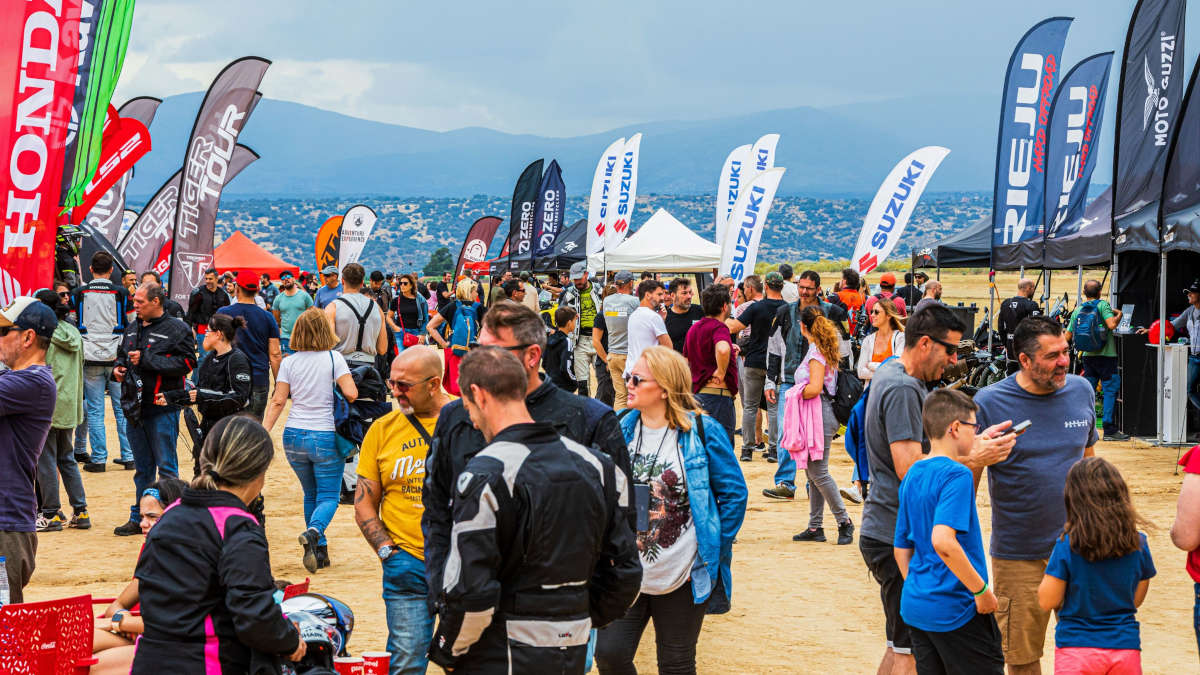 Más de 2.000 personas asistieron a un Adventure Experience en Madrid pasado por agua