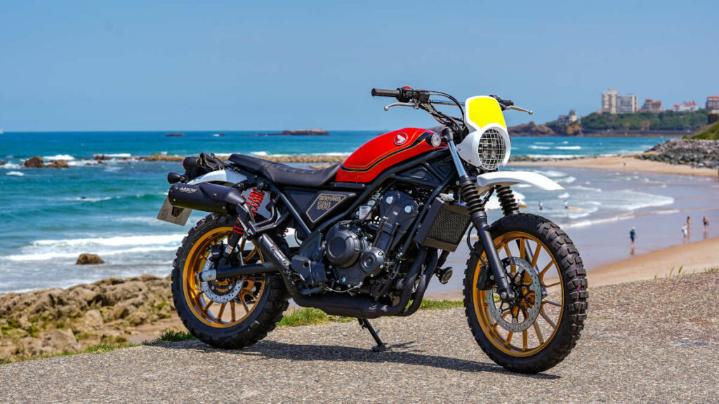 Honda calienta el Wheels & Waves 2024 con las mejores customizaciones de la CL500 10 Honda CL500 Enduro 500