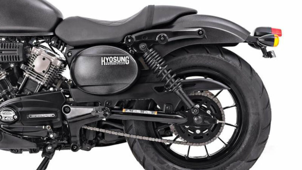 La nueva Hyosung Bobber GV125S Cruiser mejora el confort para viajes largos 12 Hyosung Bobber GV125S Cruiser