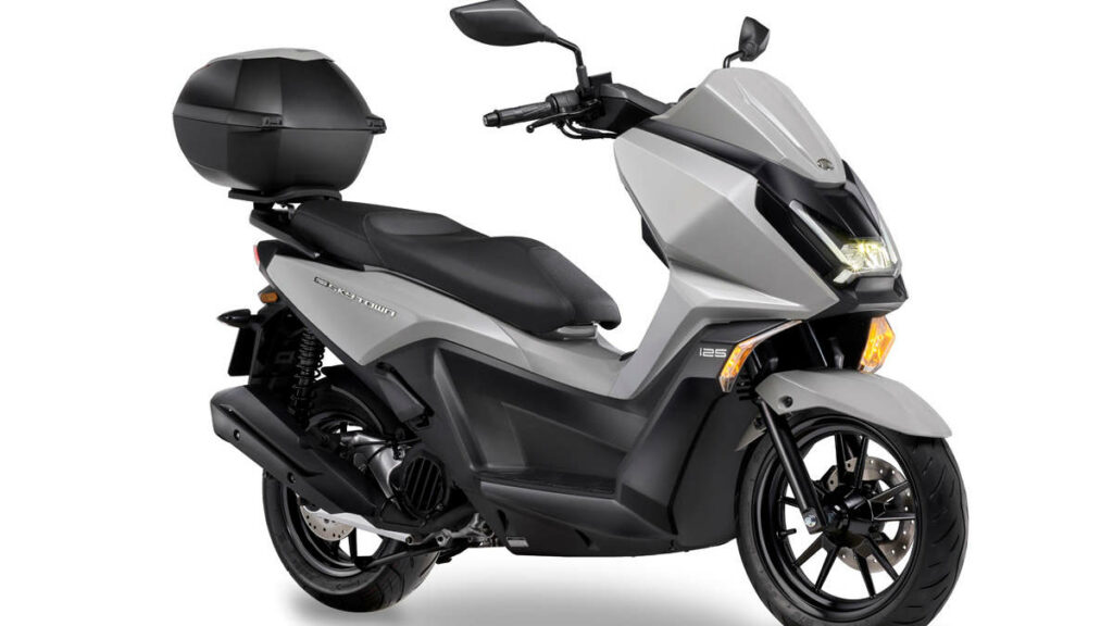 Fotos del KYMCO Sky Town 125 ABS 1 KYMCO Sky Town 125 ABS