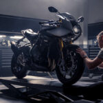 Triumph Speed Triple 1200 RR Breitling