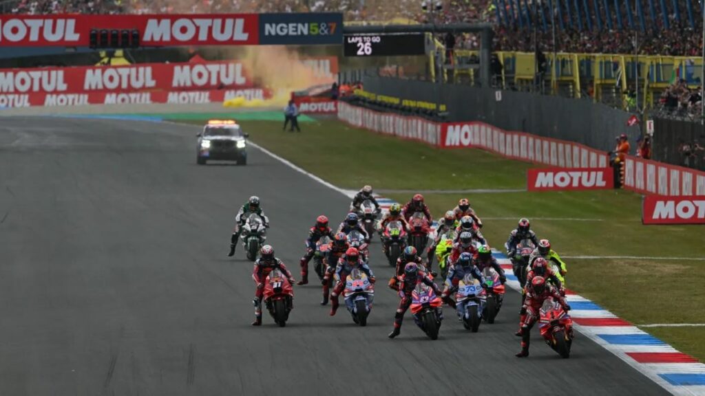 MotoGP Assen 2024: Pecco Bagnaia toca el cielo 11 Assen-MotoGP-domingo