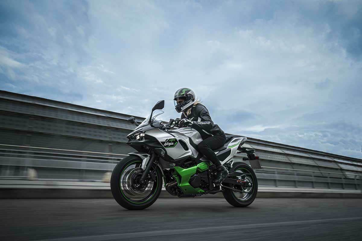 Kawasaki HEV híbridas 2024