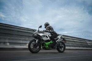 Fotos de las Kawasaki HEV híbridas 2024