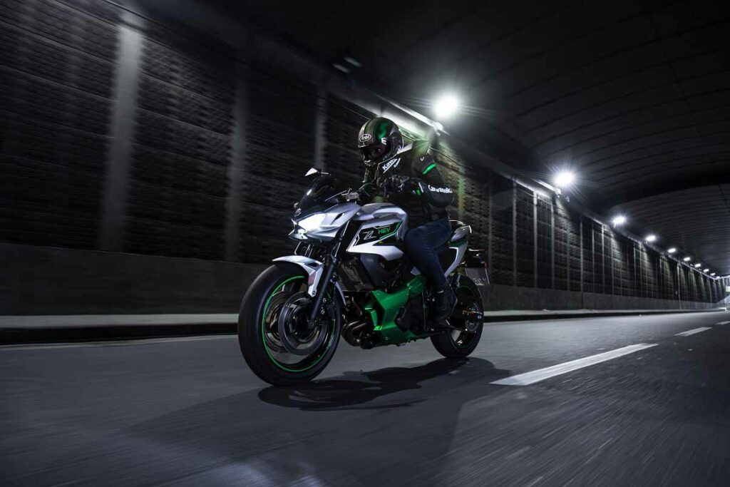 Kawasaki, pionera en su especie 12 Kawasaki HEV híbridas 2024