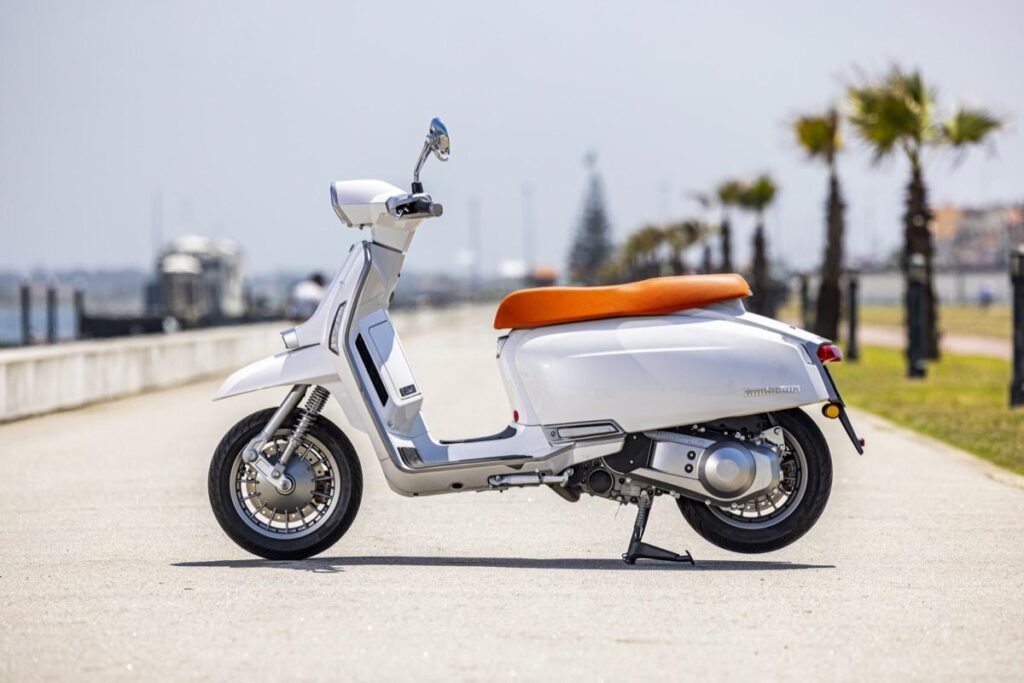 Reinar entre los scooter retro con carnet A2 es el objetivo del nuevo Lambretta G350 14 Lambretta G350