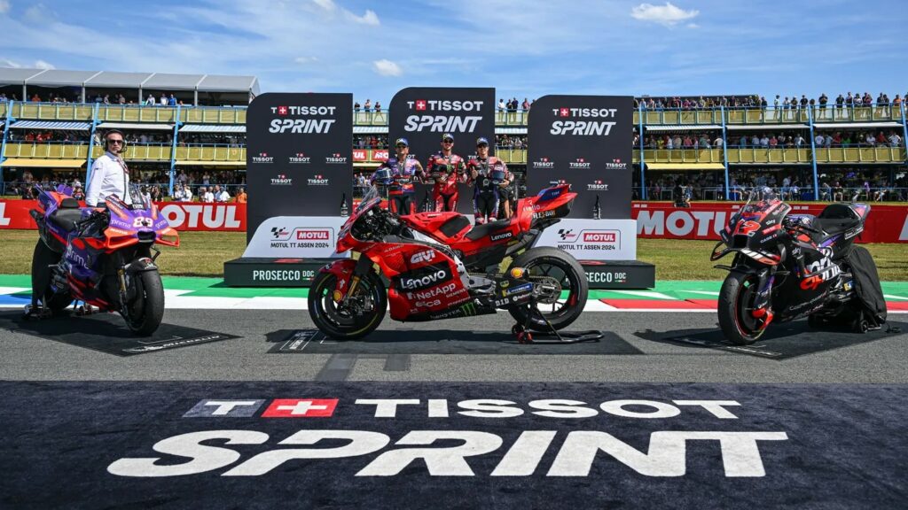 MotoGP Assen 2024: Pecco Bagnaia toca el cielo 13 MotoGP-Assen-podio-Sabado
