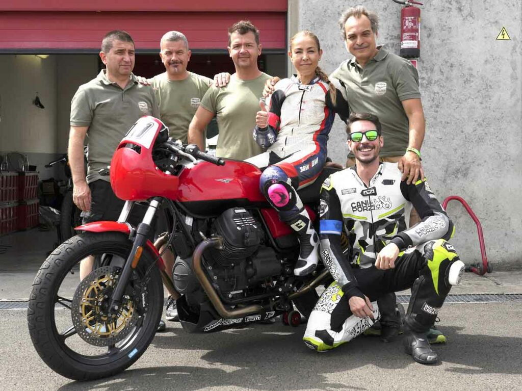 Fotos de la Moto Guzzi Fast Endurance 2024, circuito de Varano, Italia 1 Moto Guzzi Fast Endurance 2024, circuito de Varano, Italia
