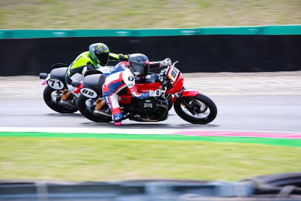 Moto Guzzi Fast Endurance 2024: el regreso a la competición en Varano 33 Moto Guzzi Fast Endurance 2024, circuito de Varano, Italia