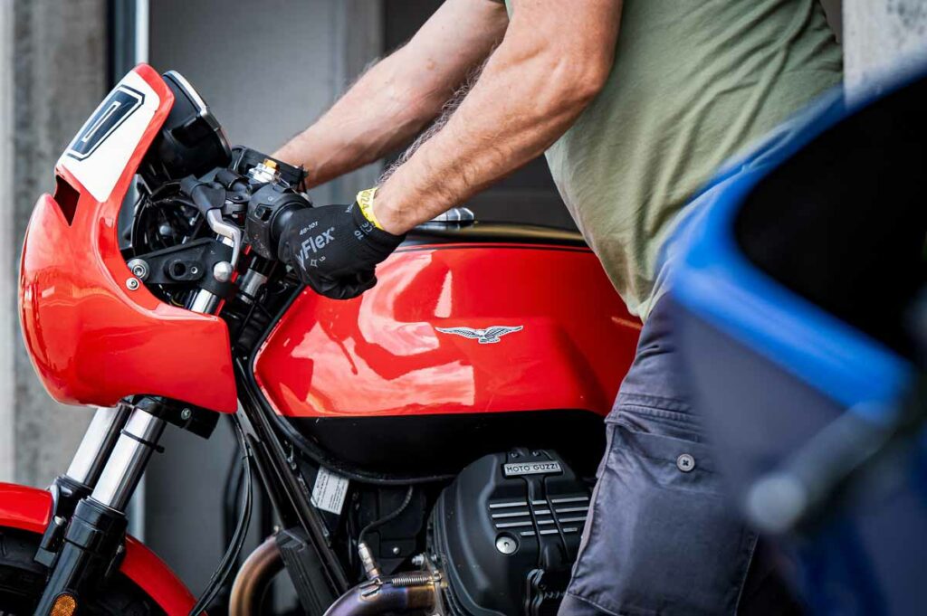 Moto Guzzi Fast Endurance 2024: el regreso a la competición en Varano 12 Moto Guzzi Fast Endurance 2024, circuito de Varano, Italia