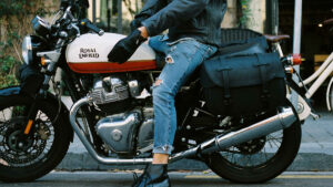 Fotos de los accesorios Kappa para la Royal Enfield Interceptor