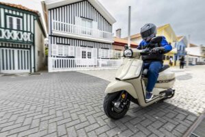 Fotos de la presentación del scooter Lambretta X300