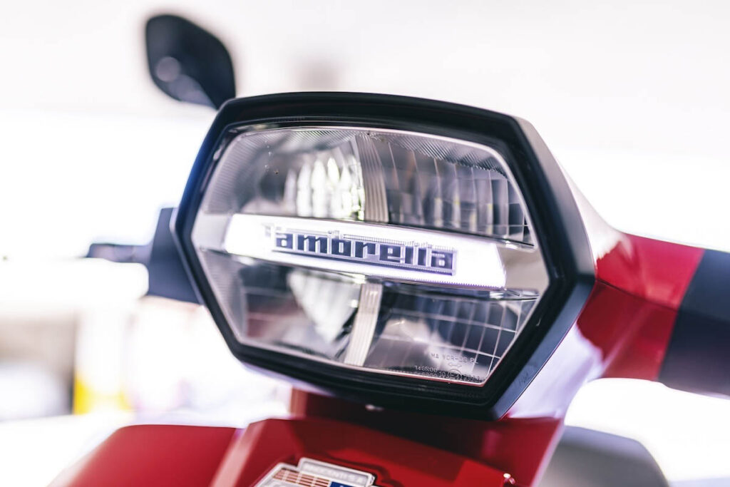 El Lambretta X300 es un nuevo rival peligroso para la reina de los scooter retro 14 Presentación Lambretta X300 2024