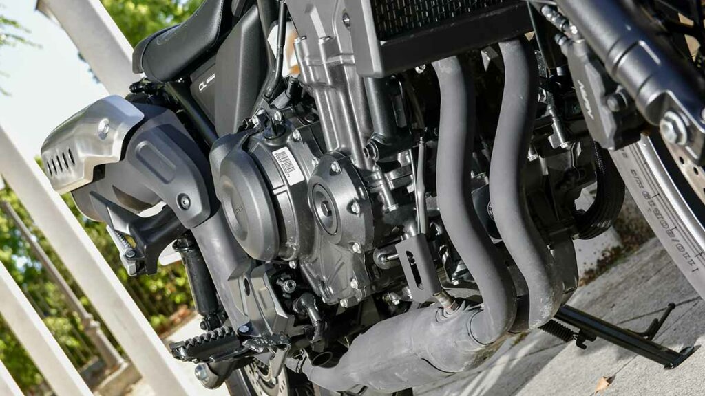 Probamos la Honda CL500, una moto de tipo scrambler retro, versátil y distintiva 14 Prueba Honda CL500 2024