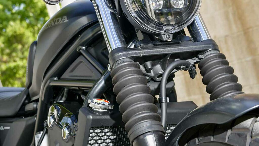 Probamos la Honda CL500, una moto de tipo scrambler retro, versátil y distintiva 13 Prueba Honda CL500 2024