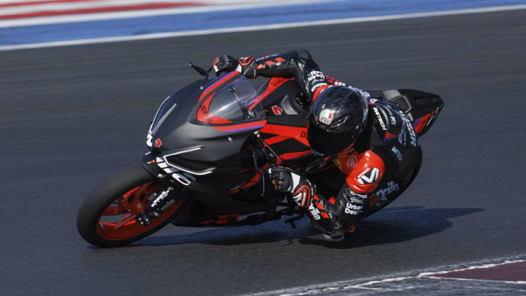 El Aprilia RS 457 Trophy es una realidad: 2 carreras en 2024 como antesala del certamen completo en 2025 3 Aprilia RS 457 Trofeo