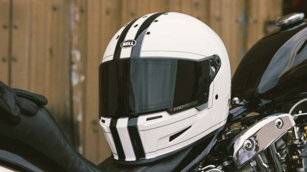 El casco más rebelde de Bell se actualiza: más seguro y más cómodo 11 Bell Eliminator 2024