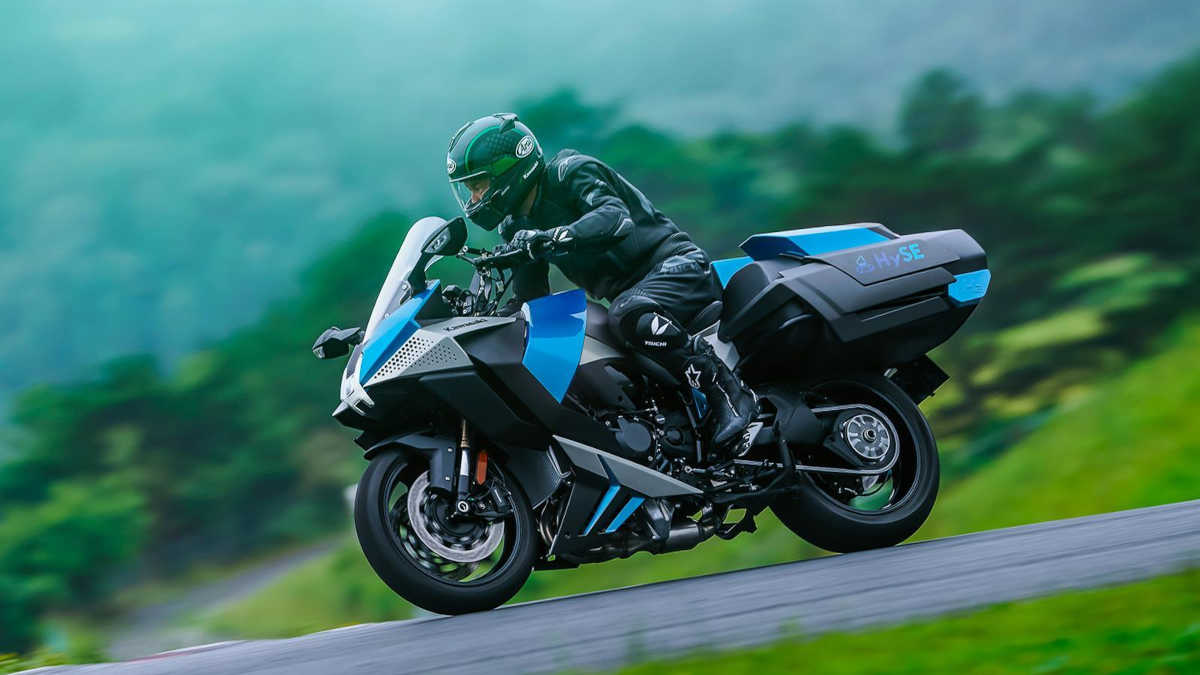 Es la primera moto con motor de hidrógeno del mundo, la firma Kawasaki y ya la puedes ver rodar en vídeo