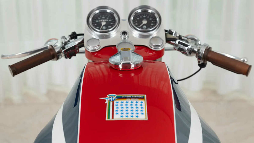 Fue una de las superbikes más innovadoras de los 70: una MV Agusta 750S entra en subasta 10 MV Agusta 750 S de 1972