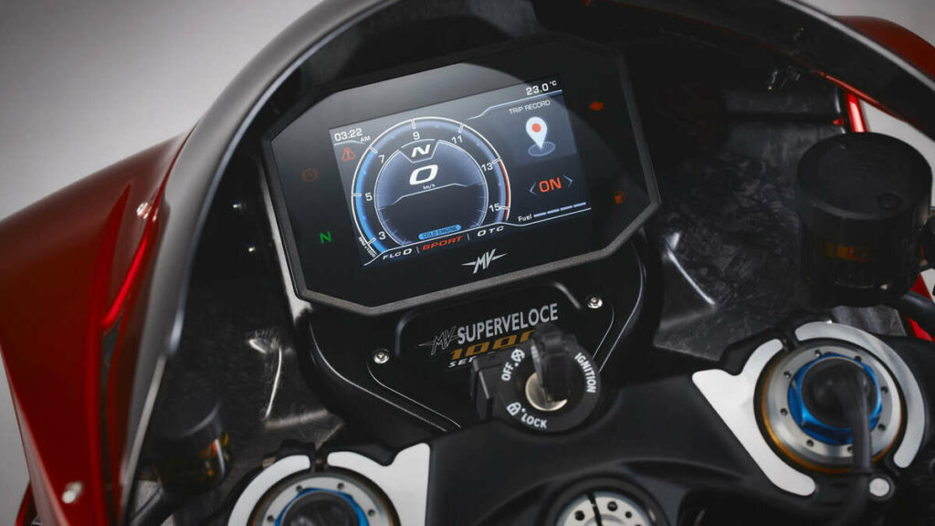 La MV Agusta Superveloce 1000 Serie Oro es la culminación de una saga mítica 14 MV Agusta Superveloce 1000 Serie Oro