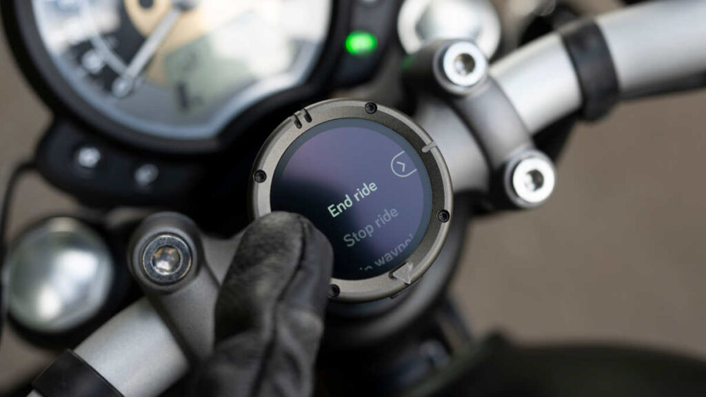 El navegador perfecto para motos clásicas existe: Beeline y Triumph colaboran para lanzar un modelo destinada a la gama Modern Classics 10 Navegador Beeline para Triumph