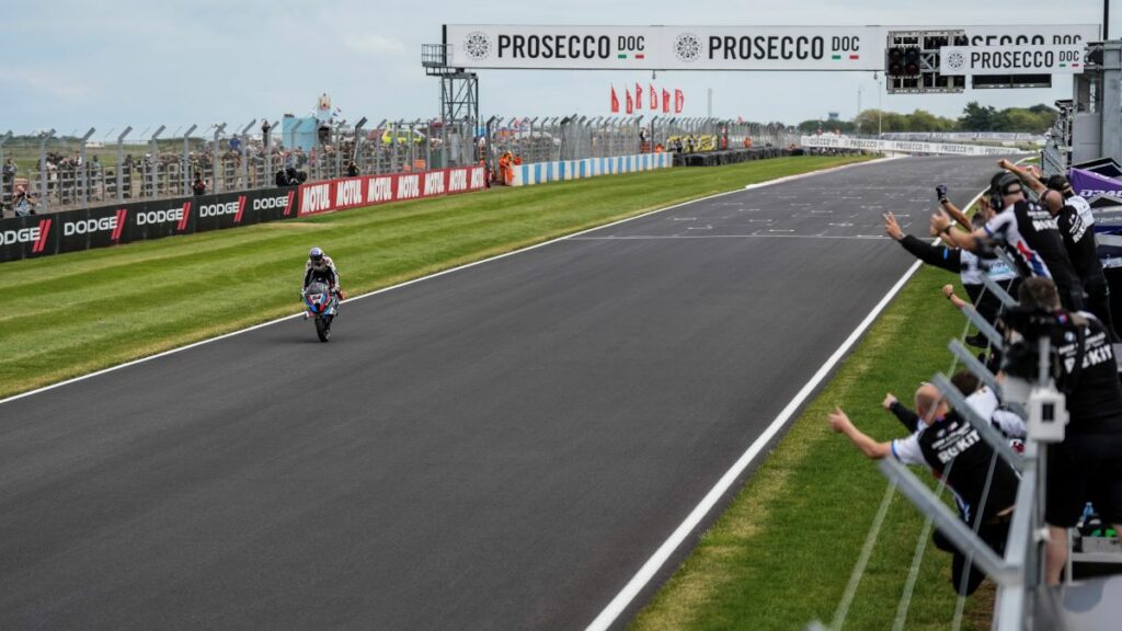 WSBK Donington: Razgatlioglu rey de reyes 1 toprak wsbk donington
