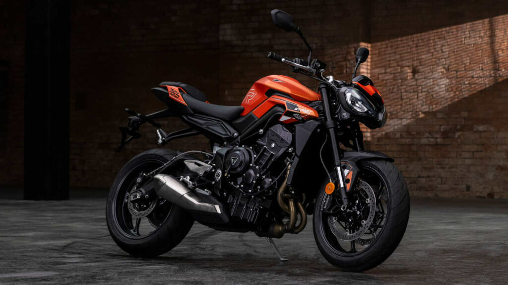 Fotos de la Triumph Street Triple 765 R A2 2025 1 Triumph Street Triple 765 R A2 2025