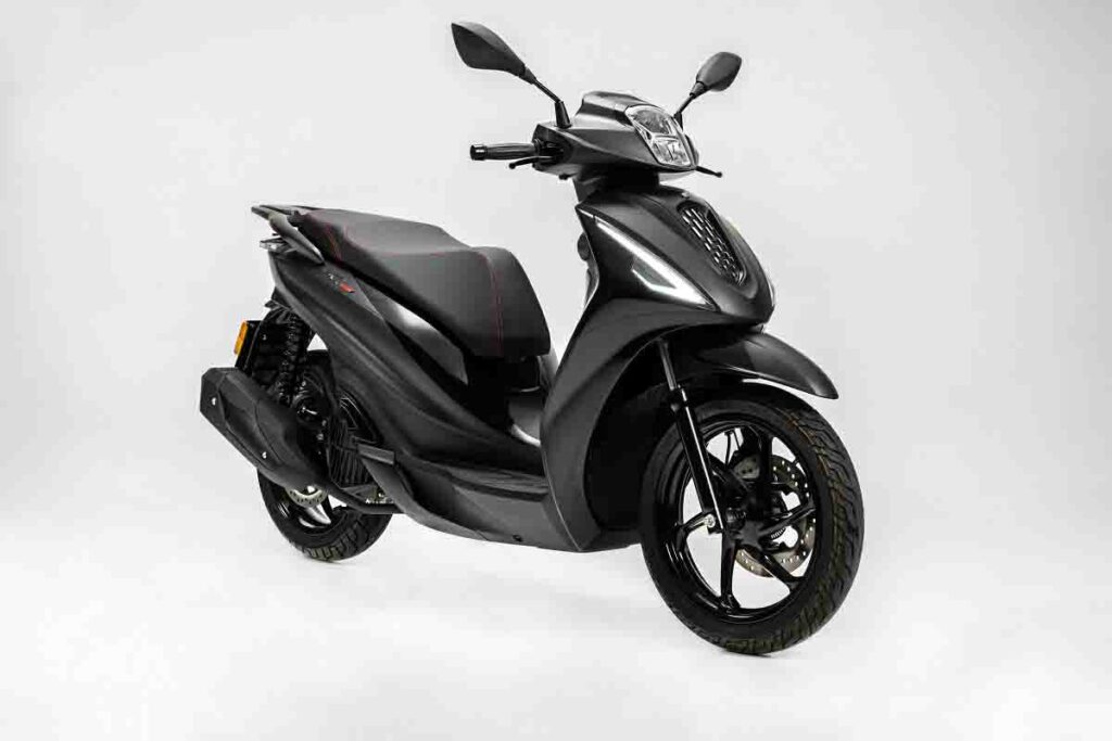 Estas son todas las novedades de motos y scooters de 2025 13 Morbidelli SC125LX