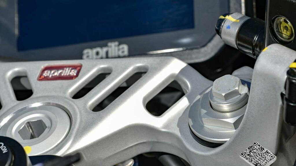 La RS 457 vuelve a colocar a Aprilia en el podio de las motos sport para el carnet A2 11 Prueba Aprilia RS 457 2024