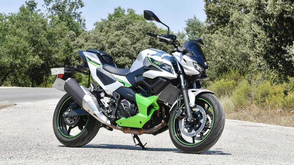 La Kawasaki Z7 Hybrid suma y potencia las ventajas de las motos eléctricas y de gasolina 12 Kawasaki Z7 Hybrid 2024