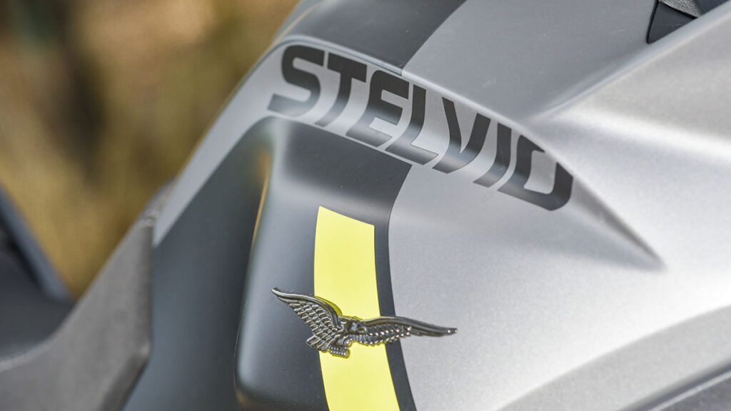 Renace la Moto Guzzi Stelvio como propuesta trail equilibrada en busca de la cumbre 11 Prueba Moto Guzzi Stelvio 2024