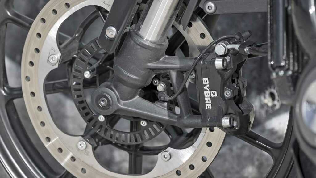 Triumph pone en bandeja para usuarios del carnet A2 el concepto scrambler en una moto excepcional, polivalente y divertida 15 Prueba Triumph Scrambler 400 X 2024