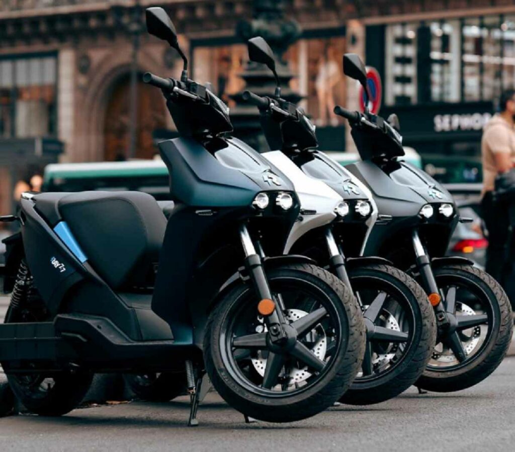 Este es el precio de las Can-Am Pulse y Origin: así quedan con otras motos eléctricas rivales 12 Rieju compra la empresa también española que produce el scooter Ray 7.7