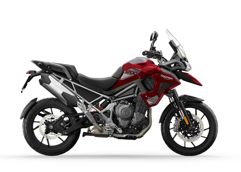 Este es el precio de la Moto Guzzi Stelvio y las motos trail que se presentan como principales rivales 17 Triumph Tiger 1200 GT Pro 2024