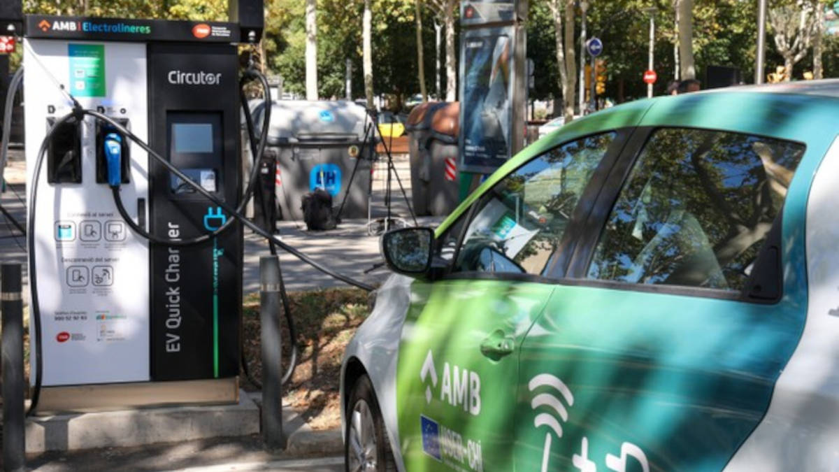 En esta ciudad española las motos eléctricas se recargan gracias al metro