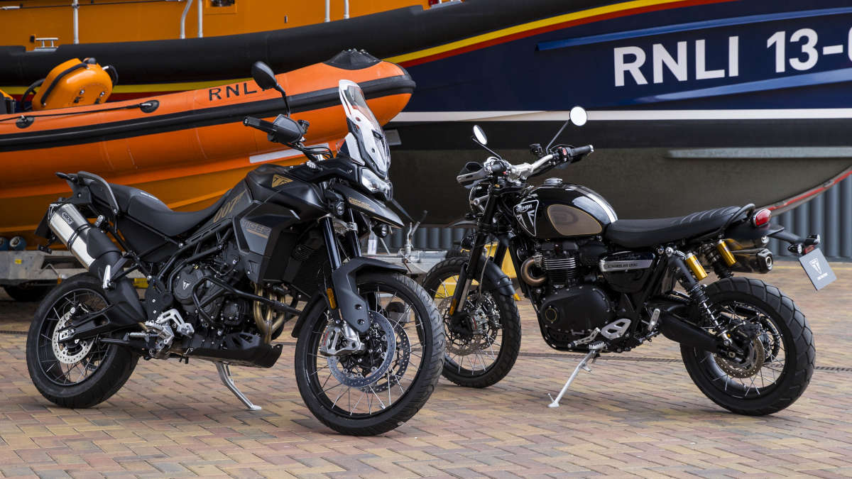 Unas Triumph ex 007 a la venta para fines benéficos